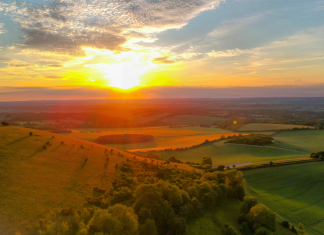 A vidéki élet előnyei – Miért választják egyre többen a nagyvárosokon kívüli otthonokat?