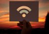 Miért lassul be a Wi-Fi pont akkor, amikor mindenki hazaér? Az esti digitális dugó jelensége